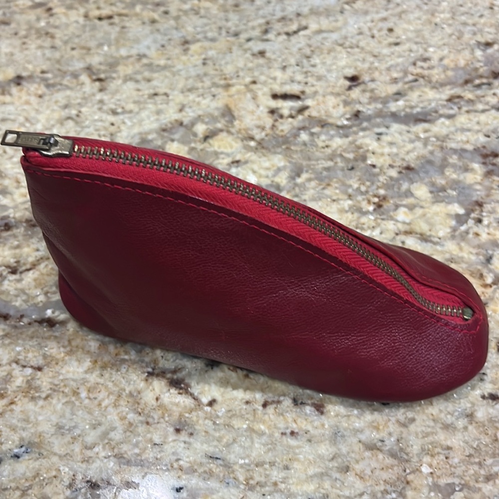 A&F Co. Leather Shoe Coin purse